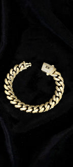 Gold Standard Cuban link bracelet close-up