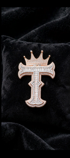 Rose gold crowned T initial pendant on black velvet