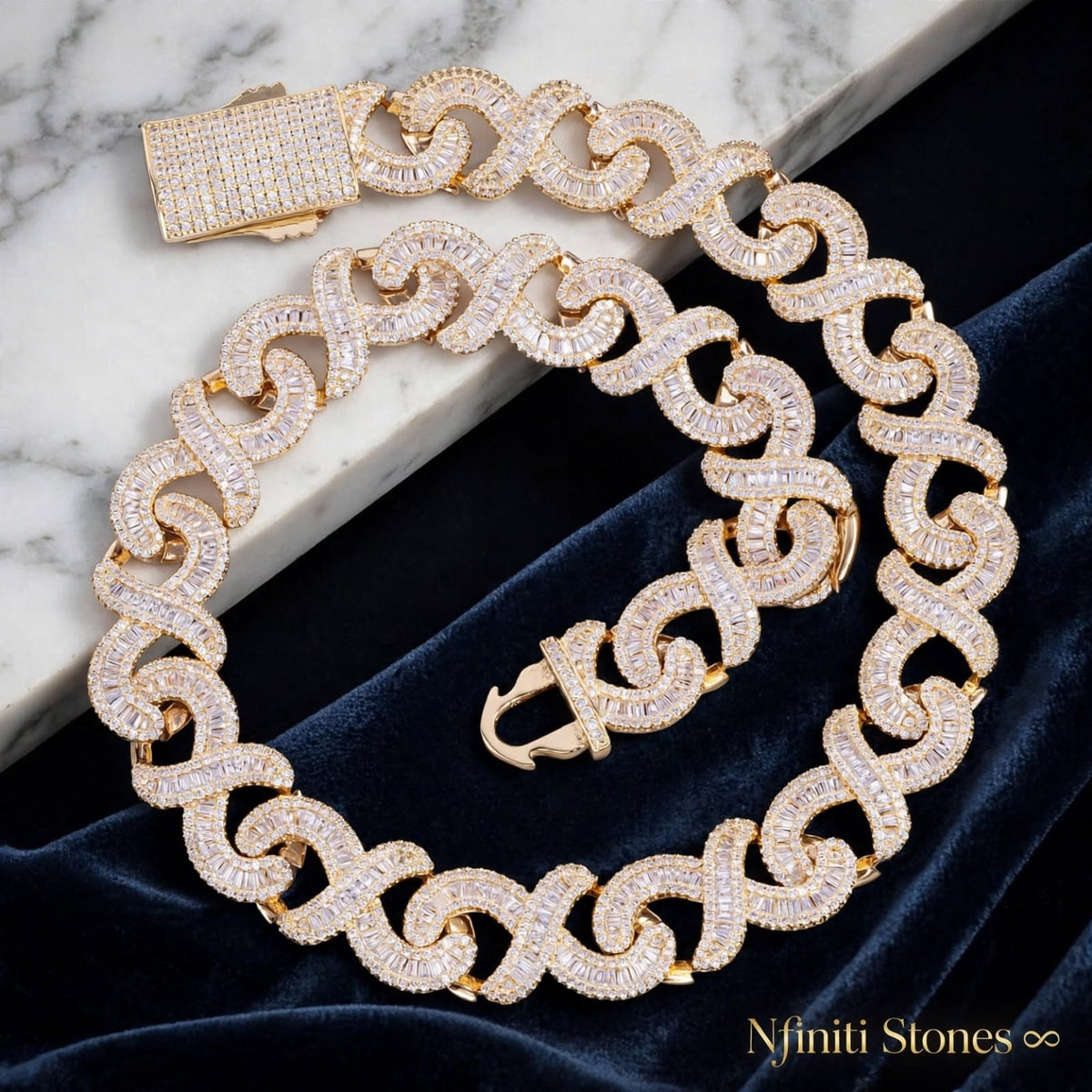 Royal Gold infinity-link chain with clasp