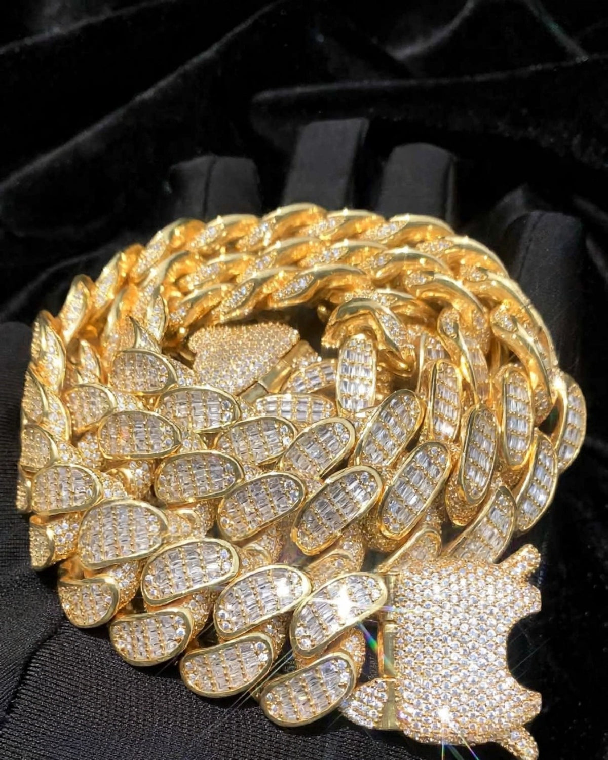 The Don 18mm iced Cuban chain in gold