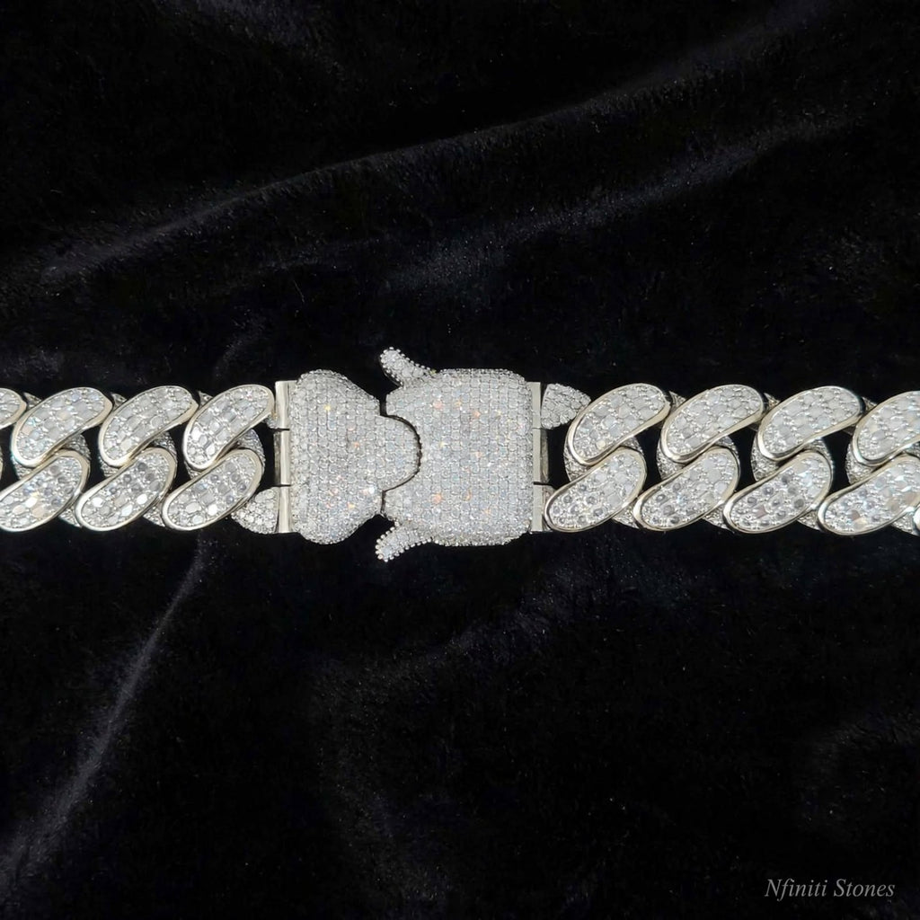 The Vault Silver clasp detail